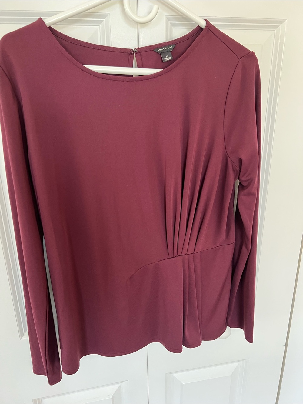 Ann Taylor Long-Sleeve Pleated Wine Top Size M Color Maroon